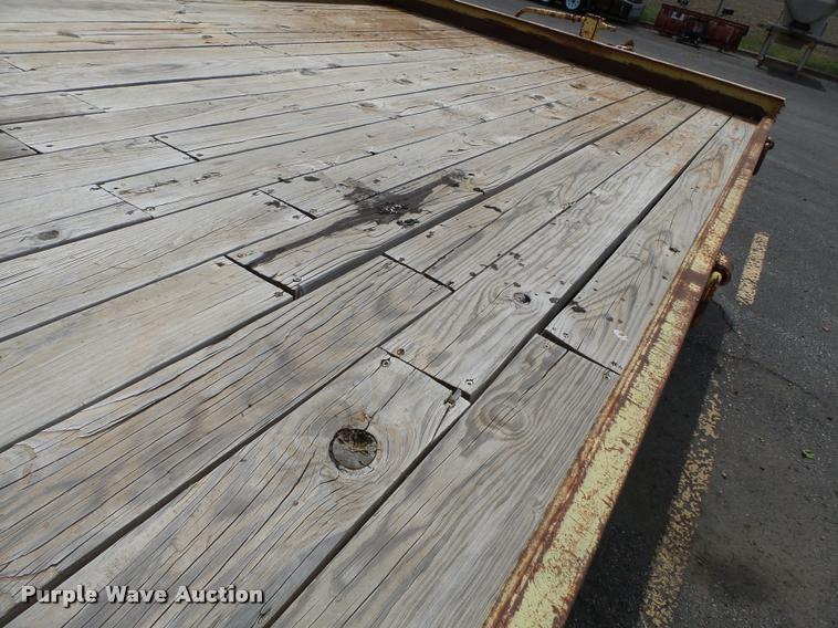 image for item K3285 1997 Towmaster 0020 equipment trailer