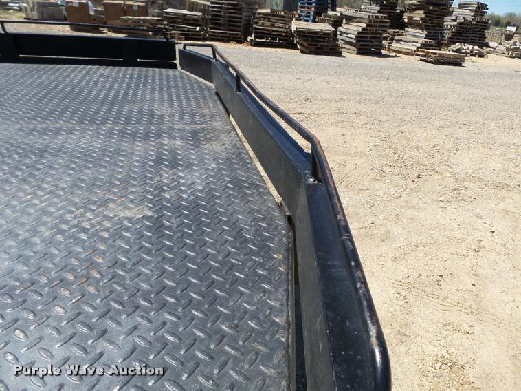 image for item K3290 2007 Ford F350 Super Duty Crew Cab flatbed  pickup truck