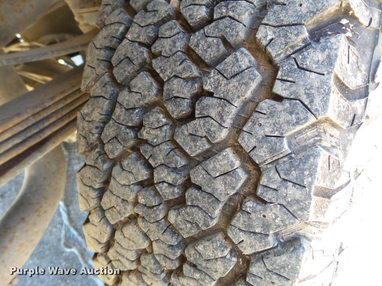 image for item K3290 2007 Ford F350 Super Duty Crew Cab flatbed  pickup truck