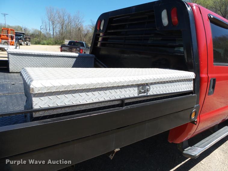 image for item K3290 2007 Ford F350 Super Duty Crew Cab flatbed  pickup truck