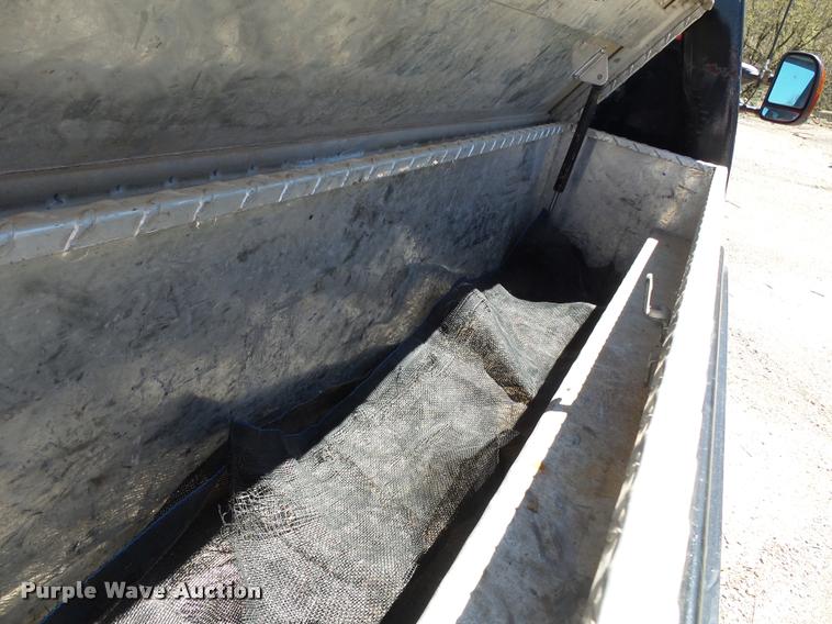 image for item K3290 2007 Ford F350 Super Duty Crew Cab flatbed  pickup truck