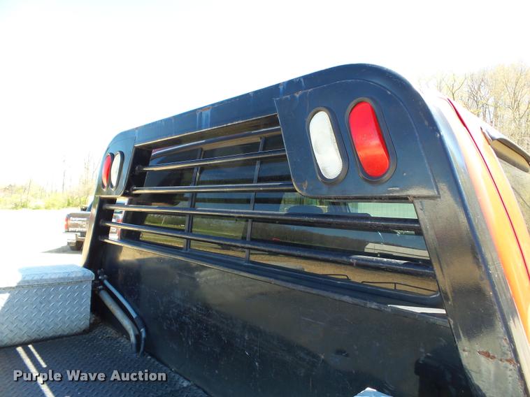 image for item K3290 2007 Ford F350 Super Duty Crew Cab flatbed  pickup truck