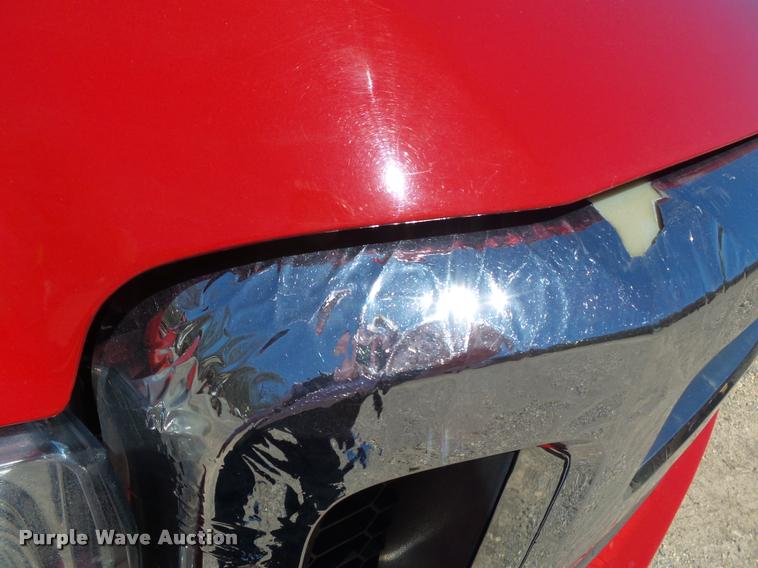 image for item K3290 2007 Ford F350 Super Duty Crew Cab flatbed  pickup truck