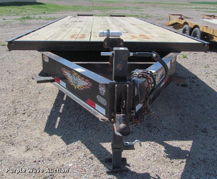 image for item K4917 2004 H&H CZAT16L equipment trailer