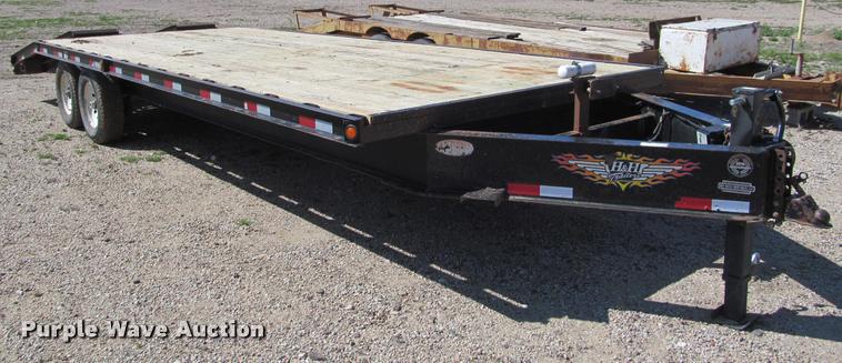 image for item K4917 2004 H&H CZAT16L equipment trailer