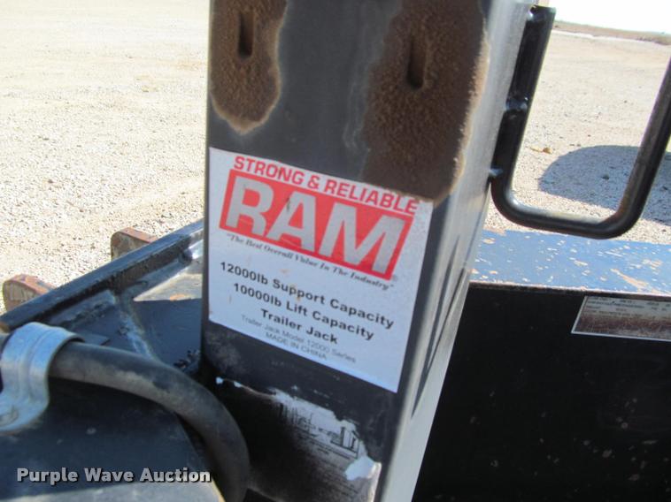 image for item K4917 2004 H&H CZAT16L equipment trailer