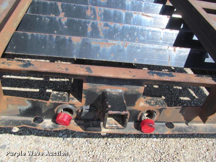 image for item K4917 2004 H&H CZAT16L equipment trailer