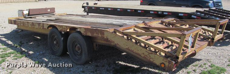 image for item K4918 1976 Hercules equipment trailer