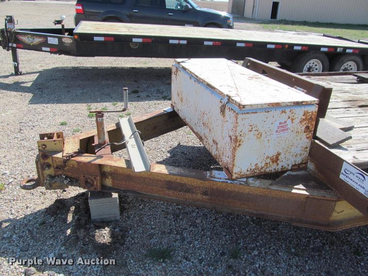 image for item K4918 1976 Hercules equipment trailer