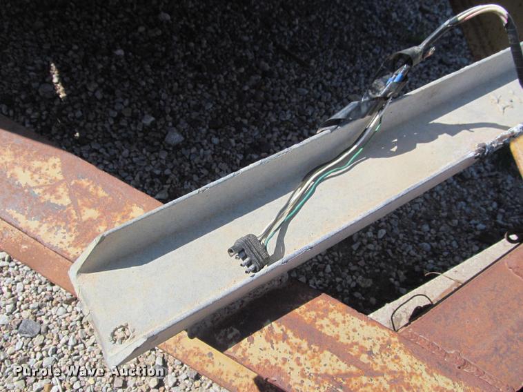 image for item K4918 1976 Hercules equipment trailer