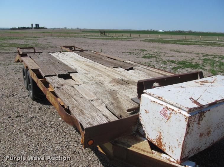 image for item K4918 1976 Hercules equipment trailer