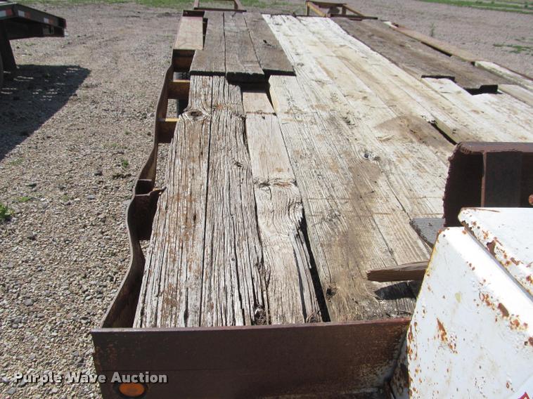 image for item K4918 1976 Hercules equipment trailer