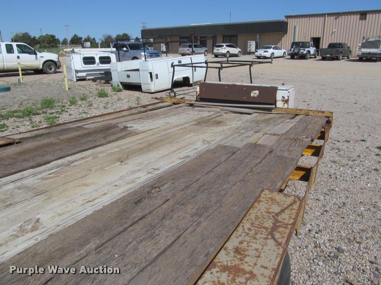 image for item K4918 1976 Hercules equipment trailer