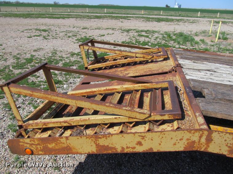 image for item K4918 1976 Hercules equipment trailer