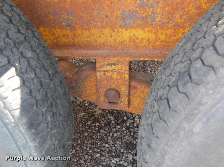 image for item K4918 1976 Hercules equipment trailer