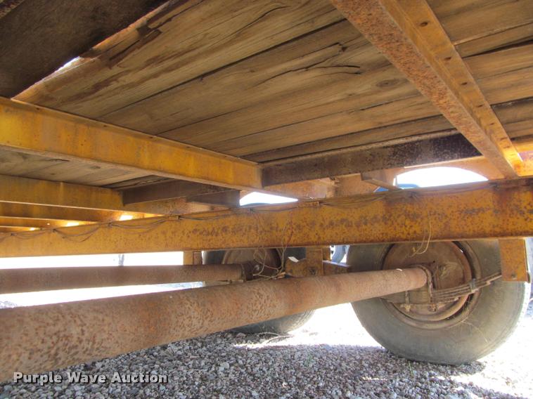 image for item K4918 1976 Hercules equipment trailer