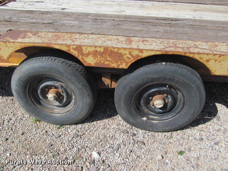 image for item K4918 1976 Hercules equipment trailer