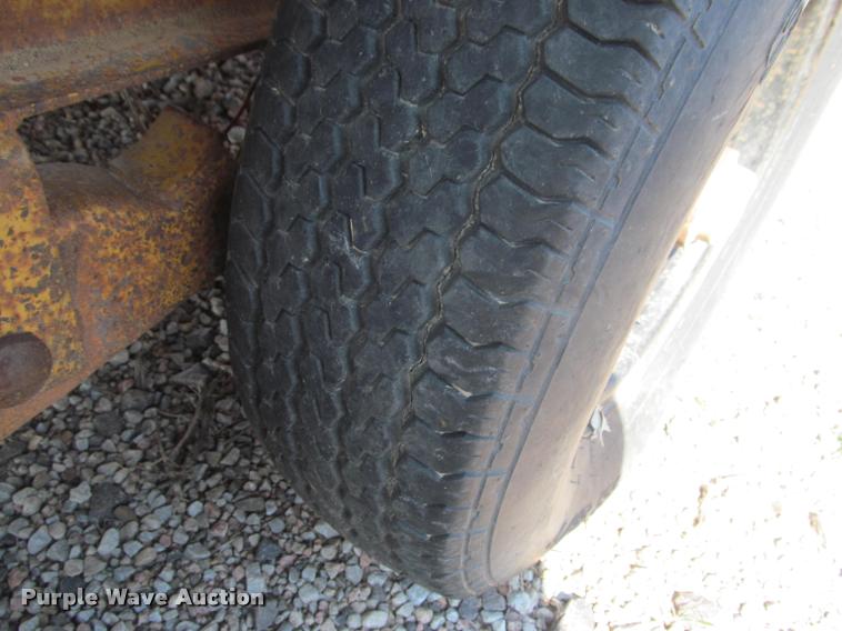 image for item K4918 1976 Hercules equipment trailer