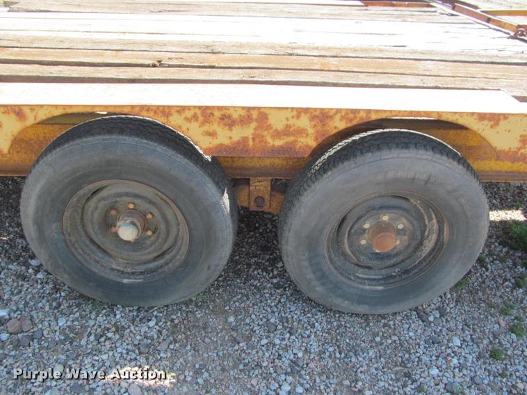 image for item K4918 1976 Hercules equipment trailer