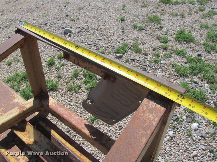 image for item K4918 1976 Hercules equipment trailer