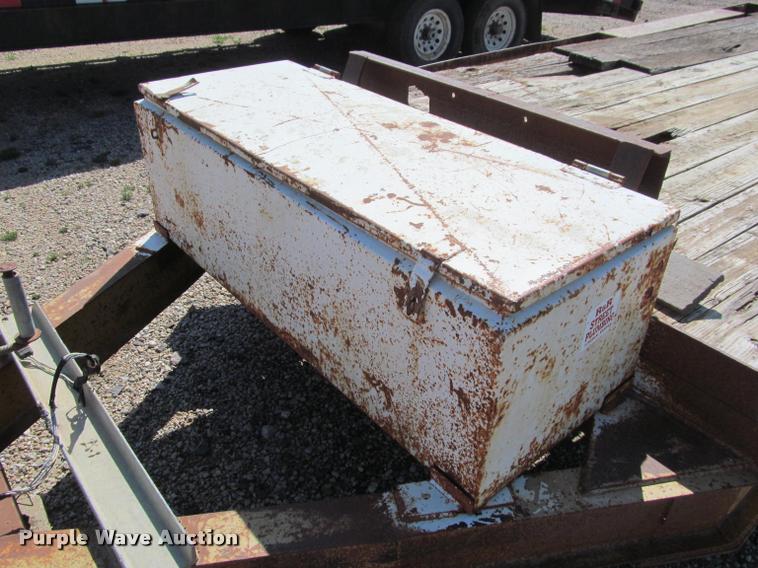 image for item K4918 1976 Hercules equipment trailer