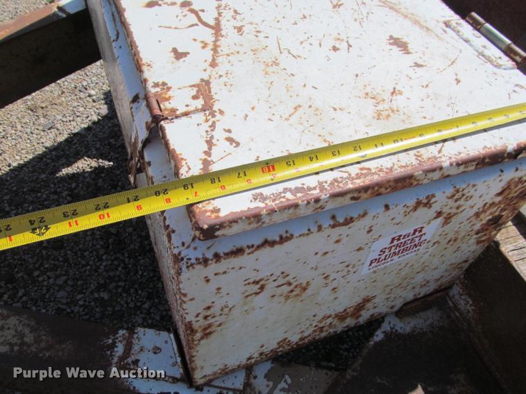 image for item K4918 1976 Hercules equipment trailer