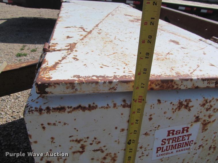 image for item K4918 1976 Hercules equipment trailer