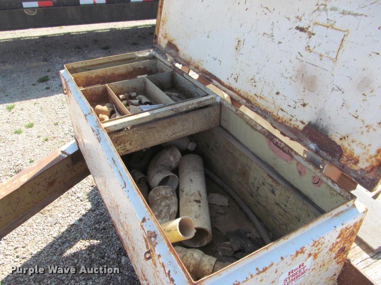 image for item K4918 1976 Hercules equipment trailer