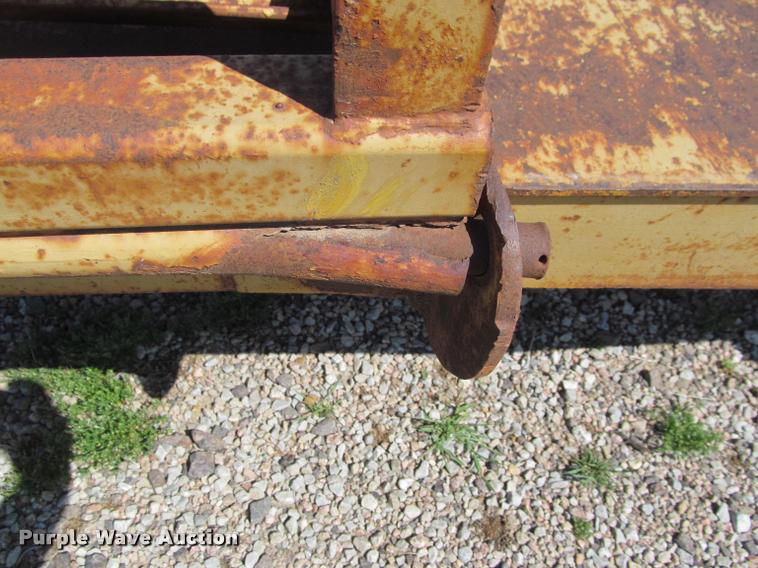 image for item K4918 1976 Hercules equipment trailer