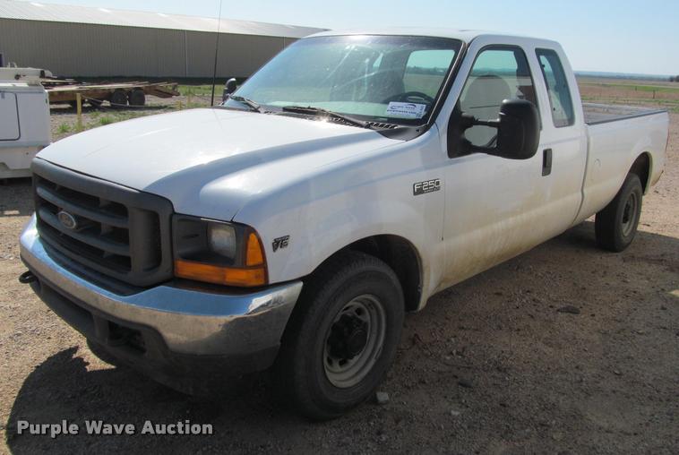 image for item K4923 2001 Ford F250 Super Duty XL SuperCab pickup truck