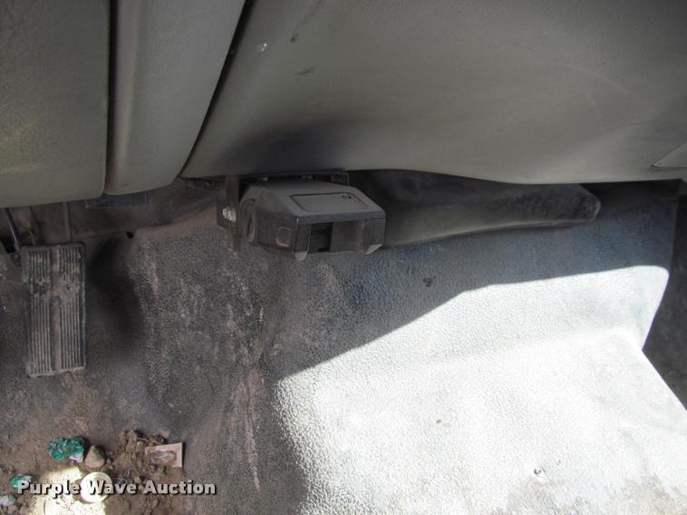 image for item K4923 2001 Ford F250 Super Duty XL SuperCab pickup truck