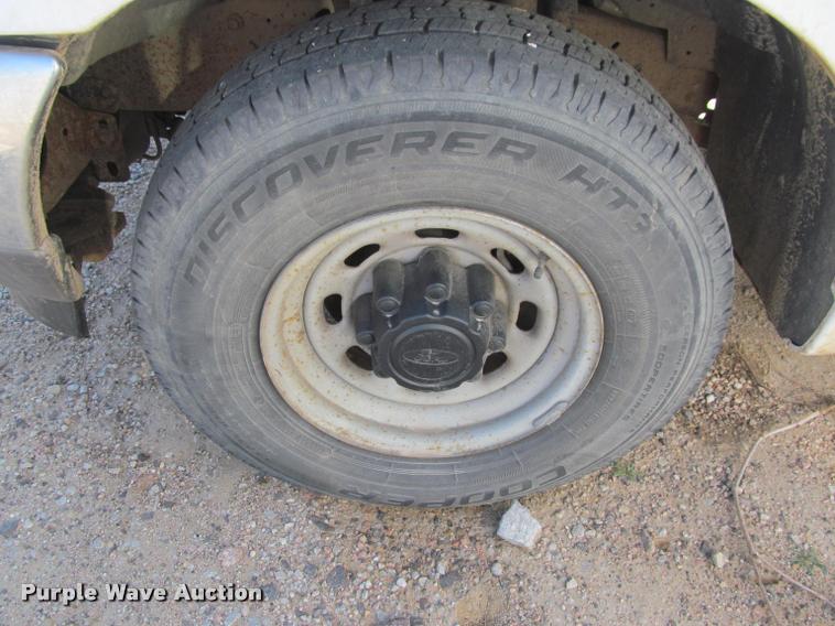 image for item K4923 2001 Ford F250 Super Duty XL SuperCab pickup truck