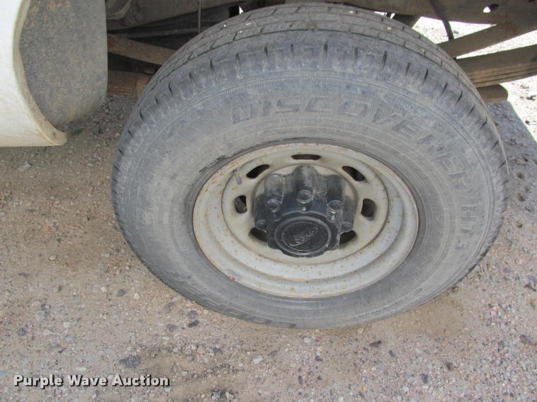 image for item K4923 2001 Ford F250 Super Duty XL SuperCab pickup truck