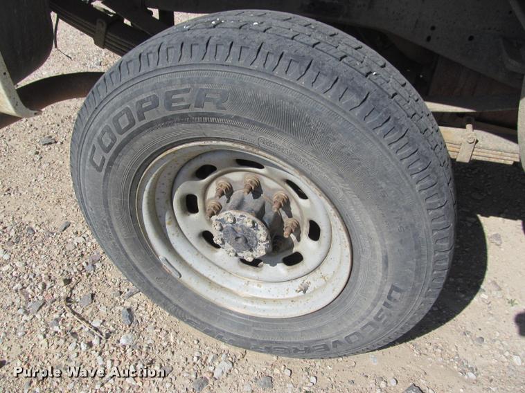 image for item K4923 2001 Ford F250 Super Duty XL SuperCab pickup truck