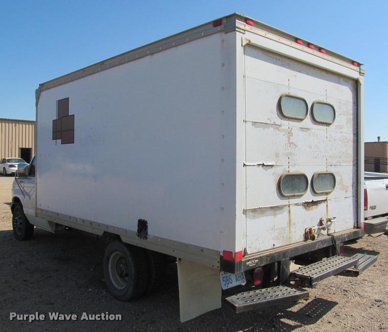 image for item K4924 1998 Ford Econoline E350 box truck