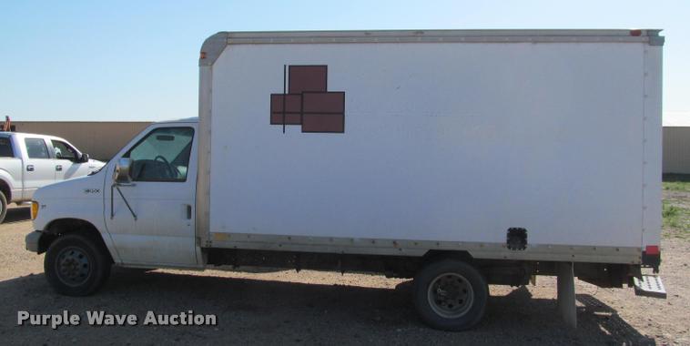 image for item K4924 1998 Ford Econoline E350 box truck