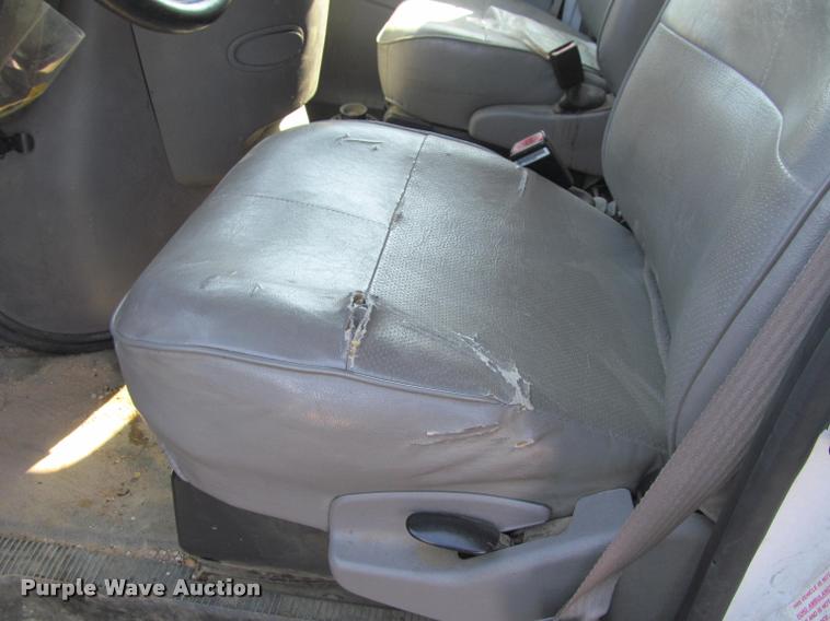 image for item K4924 1998 Ford Econoline E350 box truck