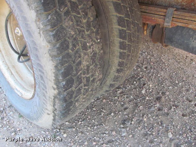 image for item K4924 1998 Ford Econoline E350 box truck