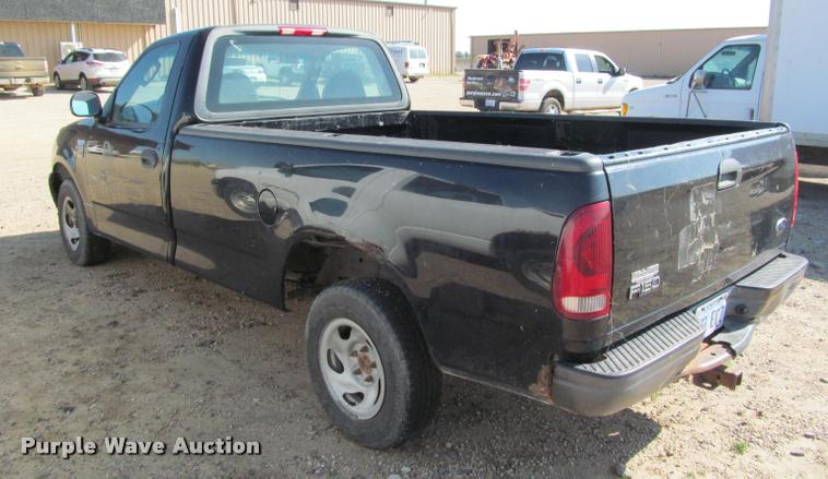image for item K4925 2003 Ford F150 XL pickup truck
