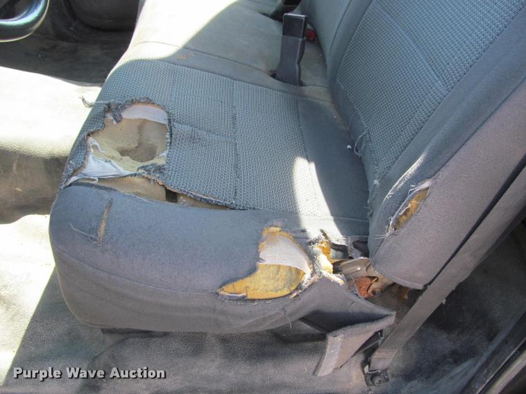 image for item K4925 2003 Ford F150 XL pickup truck