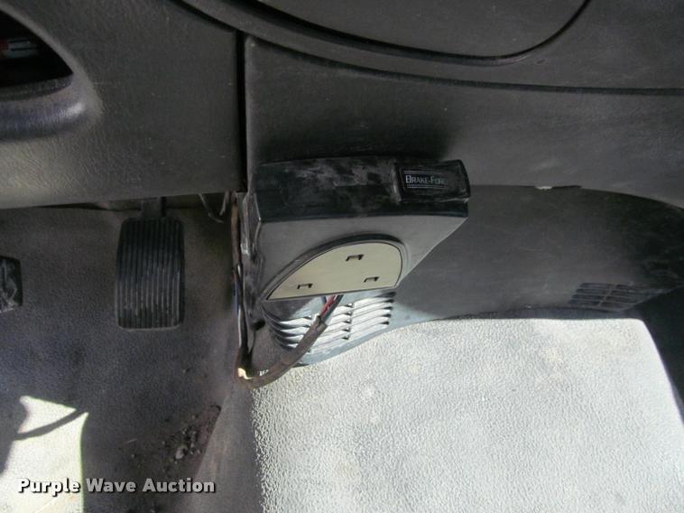 image for item K4925 2003 Ford F150 XL pickup truck