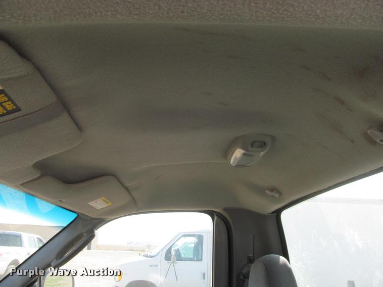 image for item K4925 2003 Ford F150 XL pickup truck