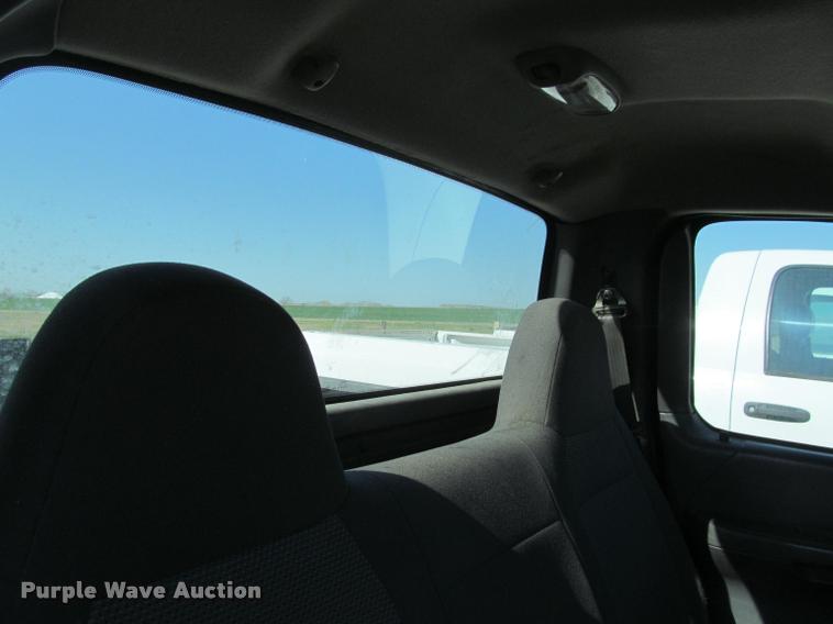 image for item K4925 2003 Ford F150 XL pickup truck