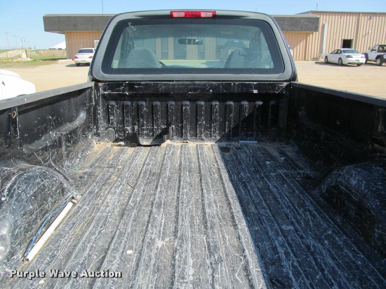 image for item K4925 2003 Ford F150 XL pickup truck