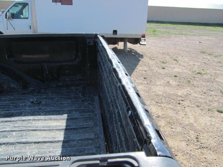 image for item K4925 2003 Ford F150 XL pickup truck