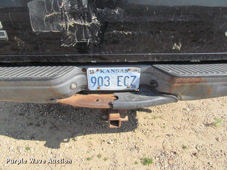 image for item K4925 2003 Ford F150 XL pickup truck