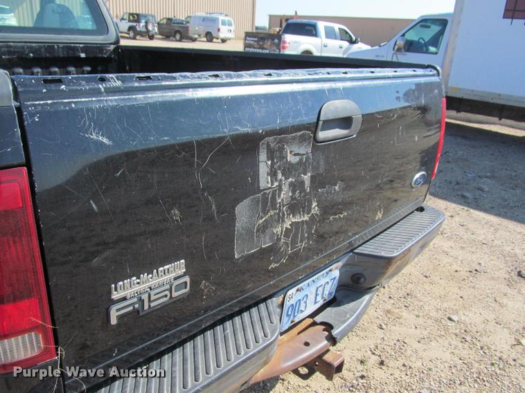 image for item K4925 2003 Ford F150 XL pickup truck