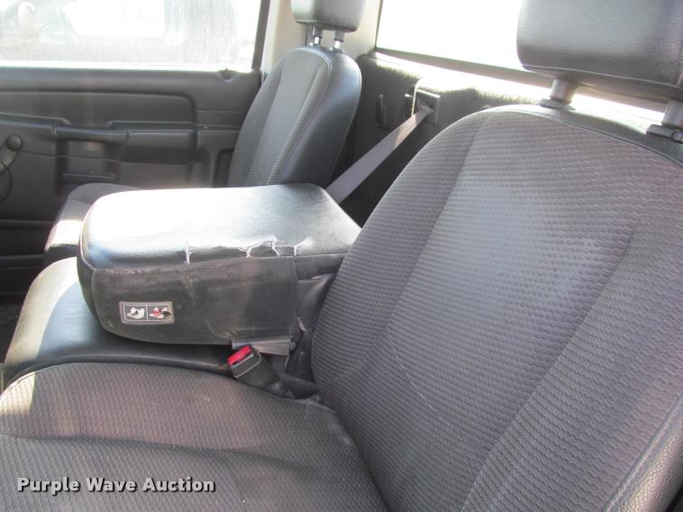 image for item K4926 2005 Dodge Ram 1500 pickup truck