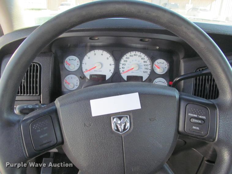 image for item K4926 2005 Dodge Ram 1500 pickup truck