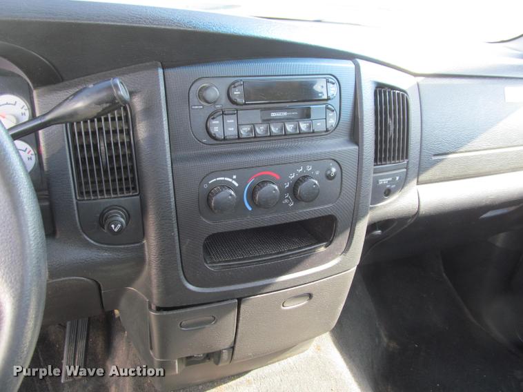 image for item K4926 2005 Dodge Ram 1500 pickup truck